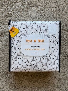 Halloween Spooky Trick or Treat Spooktacular Ghost Sheet Set - White & Black